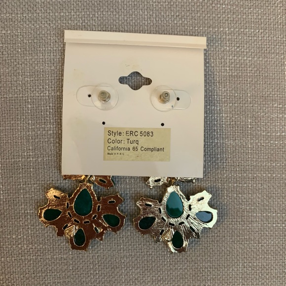 Amrita Singh chandelier earrings - Picture 2 of 3